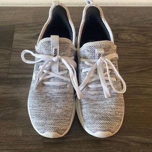 Adidas cloud foam shoes